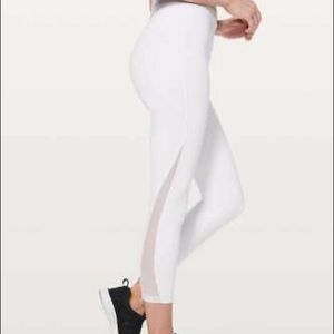 Lululemon Train Times 25” - Size 6 White